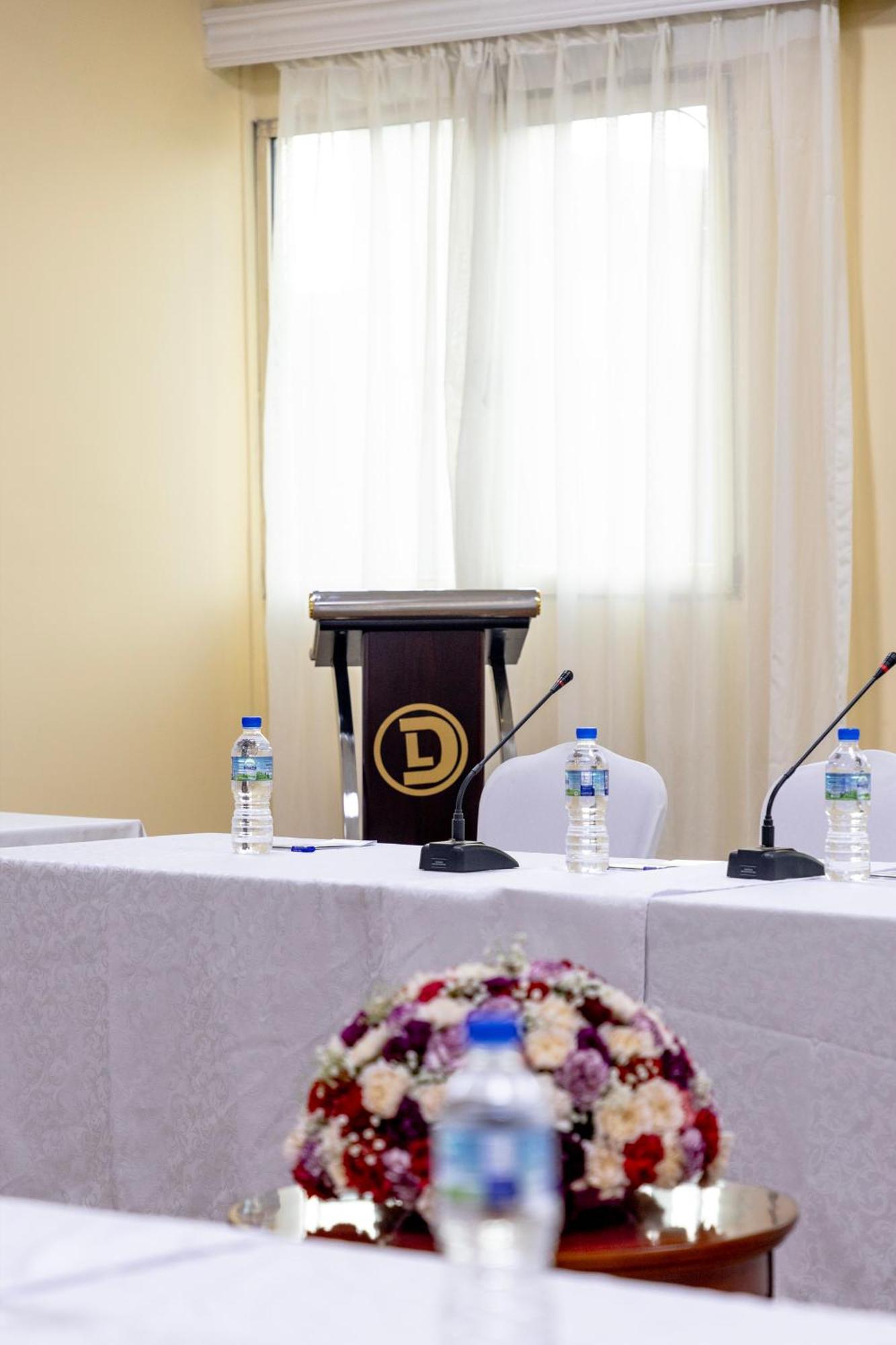 Dreamliner Hotel Αντίς Αμπέμπα Εξωτερικό φωτογραφία